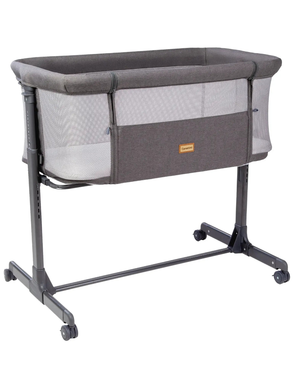 Modena bedside bassinet for baby rental in Panama, front view with adjustable height and wheels.